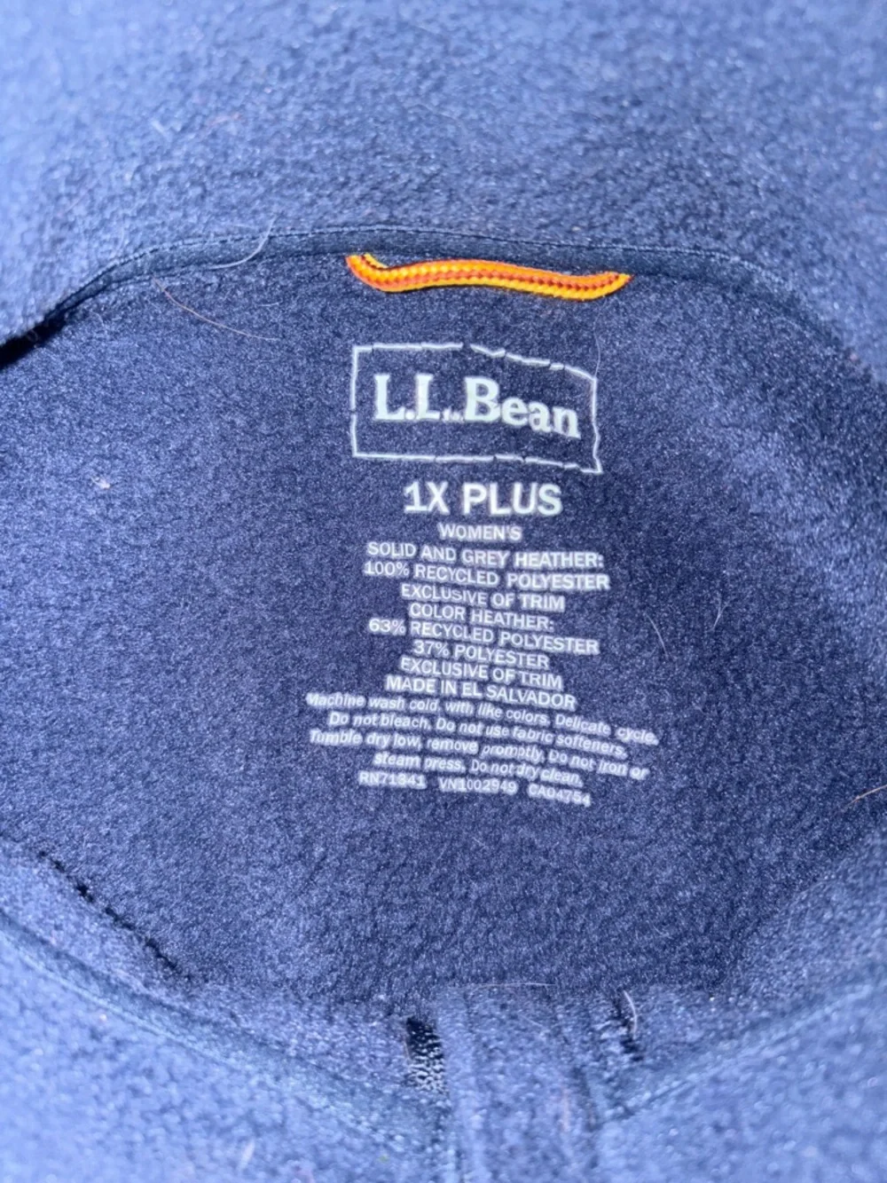 LL BEAN Women's Mountain Classic Fleece Jacket size 1 X woman’s - Picture 6 of 7